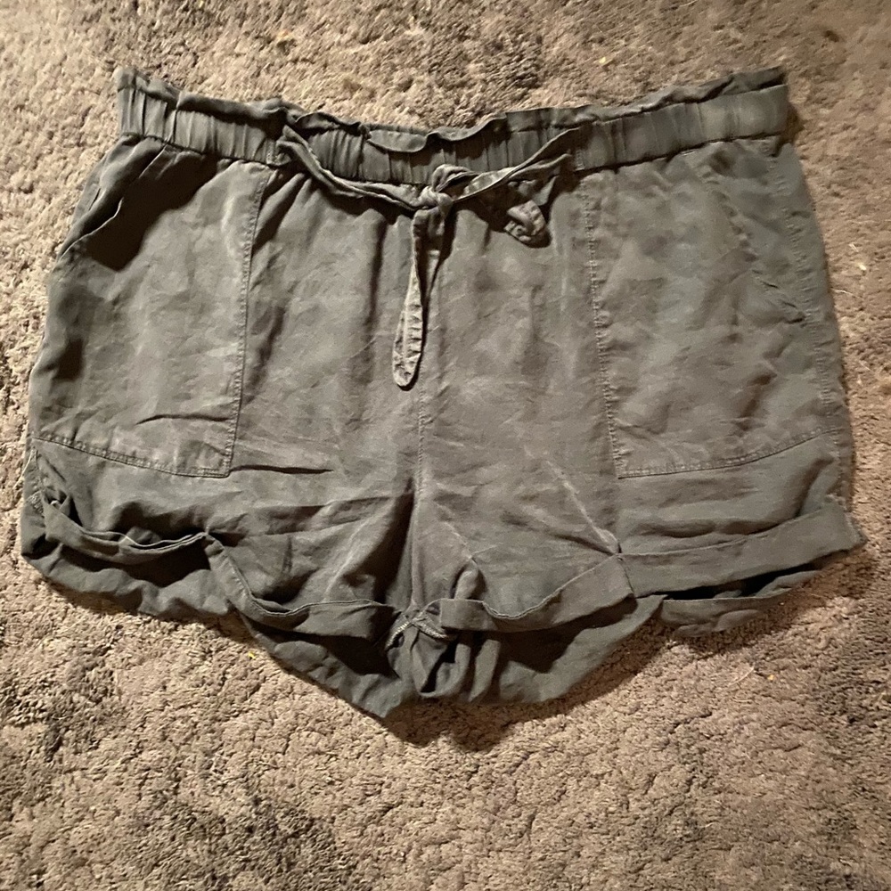 American eagle high waist soft short